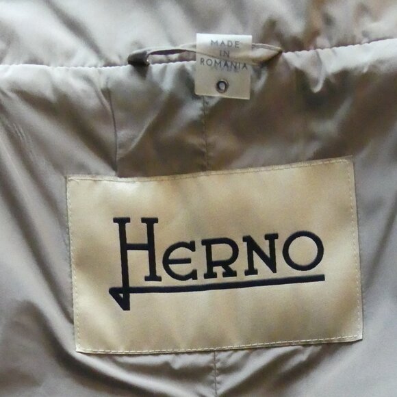 Herno Lightweight Goose Feather Rain Resistant A-Line Jacket w/Hood US 6 EU 42 - Picture 5 of 16